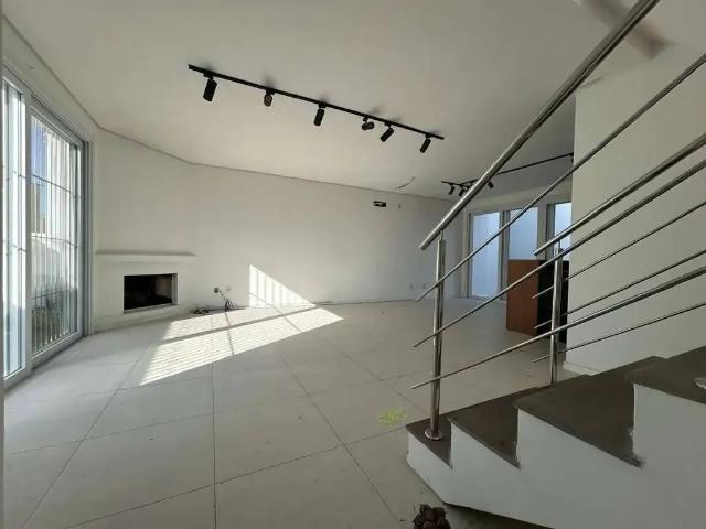 Casa / Sobrado para Venda em Pelotas/RS Areal 3 Quartos