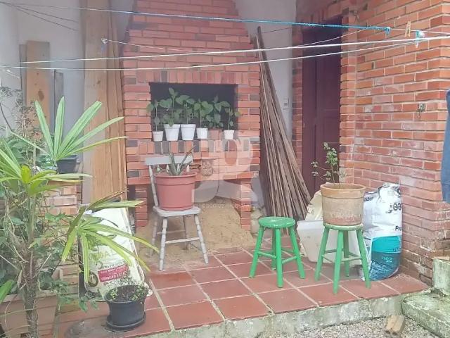 Casa / Sobrado para Venda em Pelotas/RS Areal 3 Quartos