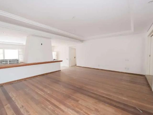 Casa / Sobrado para Venda em Pelotas/RS Areal 4 Quartos
