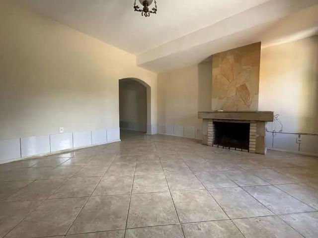 Casa / Sobrado para Venda em Pelotas/RS Areal 4 Quartos