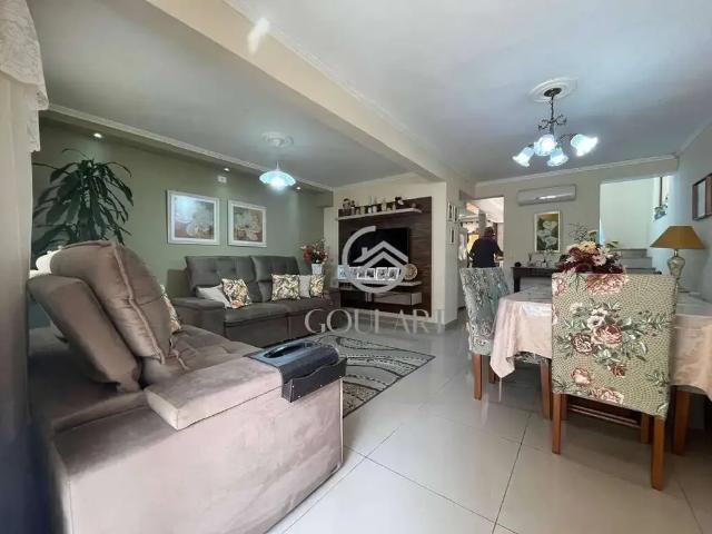 Casa / Sobrado para Venda em Pelotas/RS Areal 4 Quartos