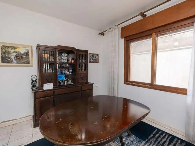 Casa / Sobrado para Venda em Pelotas/RS Areal 4 Quartos