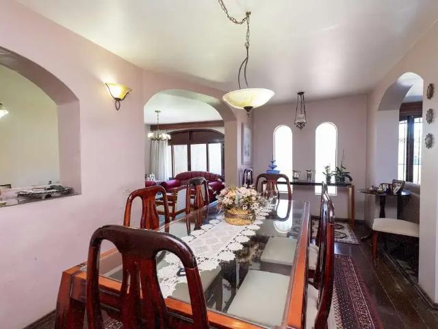 Casa / Sobrado para Venda em Pelotas/RS Areal 4 Quartos