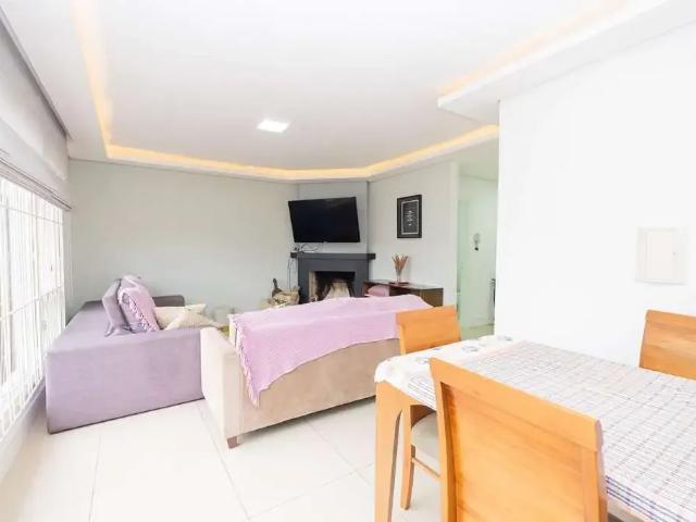 Casa / Sobrado para Venda em Pelotas/RS Areal 4 Quartos