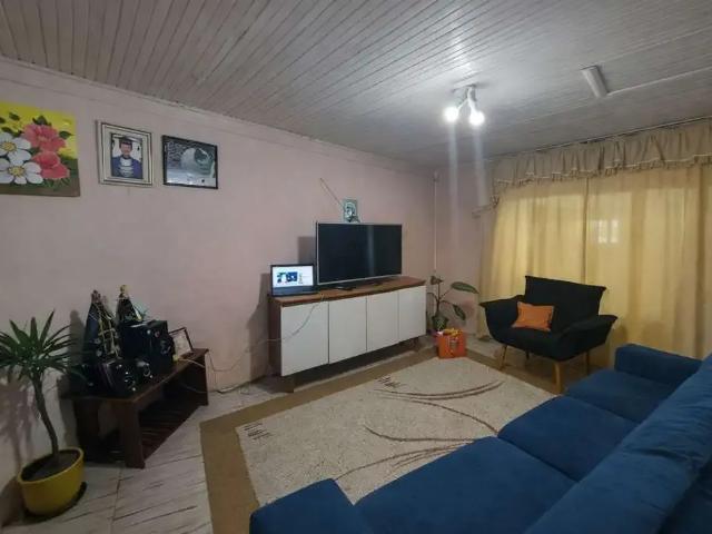 Casa / Sobrado para Venda em Pelotas/RS Areal 5 Quartos