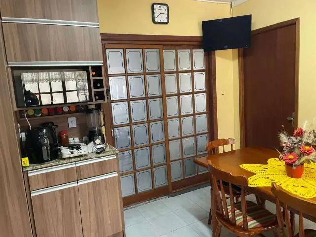 Casa / Sobrado para Venda em Pelotas/RS Areal 5 Quartos
