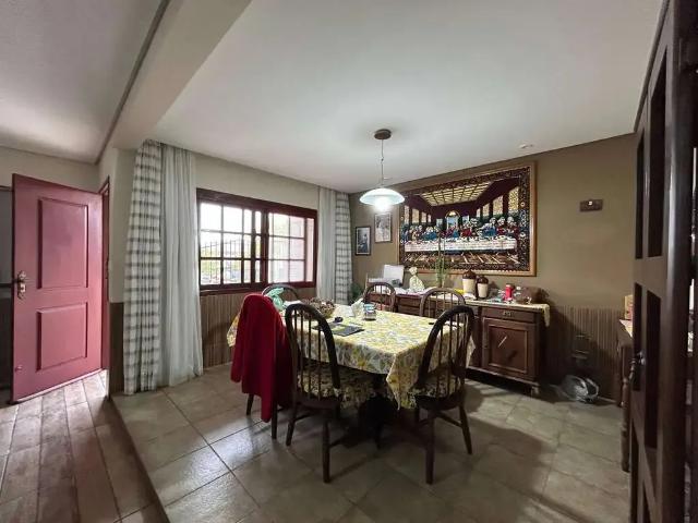 Casa / Sobrado para Venda em Pelotas/RS Areal 8 Quartos