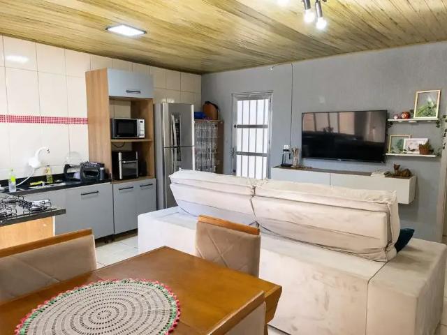 Casa / Sobrado para Venda em Pelotas/RS Fragata 2 Quartos