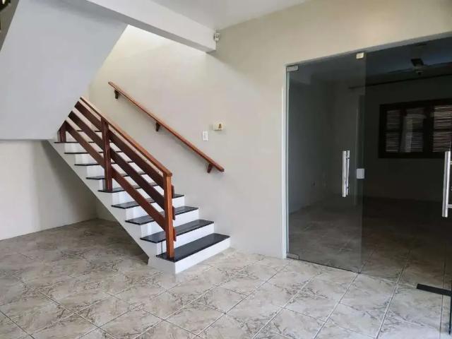 Casa / Sobrado para Venda em Pelotas/RS Fragata 3 Quartos