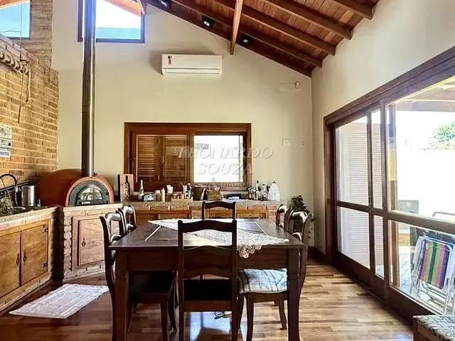 Casa / Sobrado para Venda em Pelotas/RS Laranjal 3 Quartos