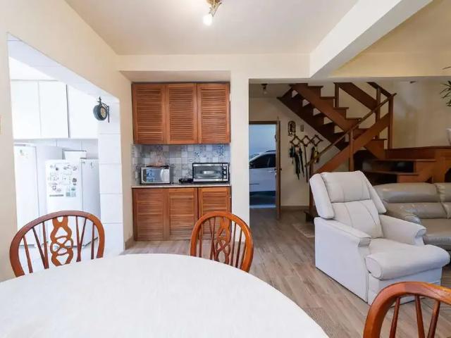 Casa / Sobrado para Venda em Pelotas/RS Laranjal 3 Quartos