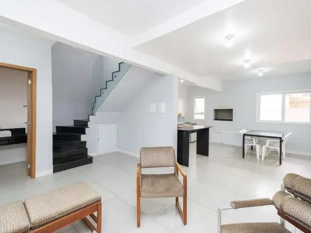 Casa / Sobrado para Venda em Pelotas/RS Laranjal 3 Quartos