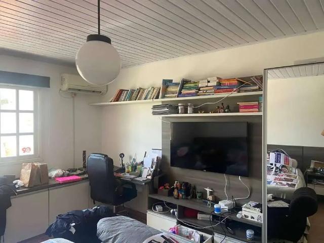 Casa / Sobrado para Venda em Pelotas/RS Laranjal 7 Quartos