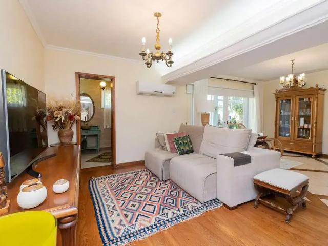 Casa / Sobrado para Venda em Pelotas/RS Laranjal 4 Quartos