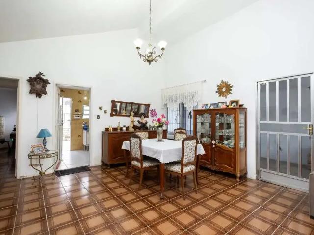 Casa / Sobrado para Venda em Pelotas/RS Laranjal 5 Quartos