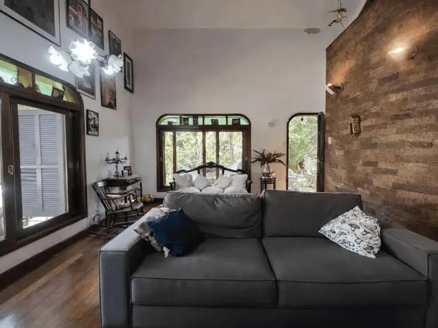 Casa / Sobrado para Venda em Pelotas/RS Laranjal 5 Quartos
