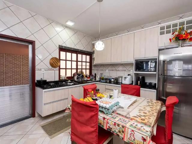 Casa / Sobrado para Venda em Pelotas/RS Três Vendas 3 Quartos