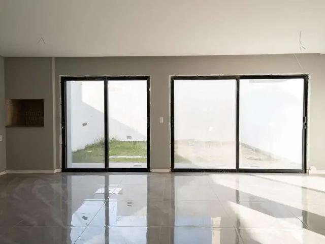 Casa / Sobrado para Venda em Pelotas/RS Três Vendas 3 Quartos