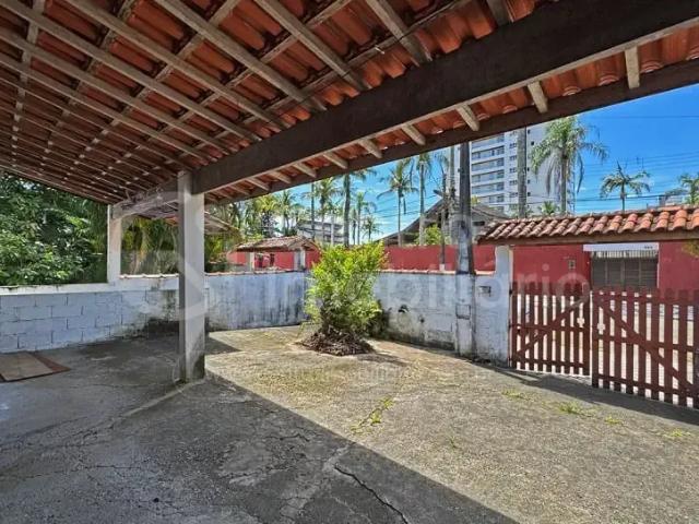 Casa / Sobrado para Venda em Peruíbe/SP Centro 2 Quartos
