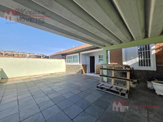 Casa / Sobrado para Venda em Peruíbe/SP Centro 2 Quartos