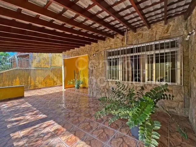 Casa / Sobrado para Venda em Peruíbe/SP Centro 3 Quartos