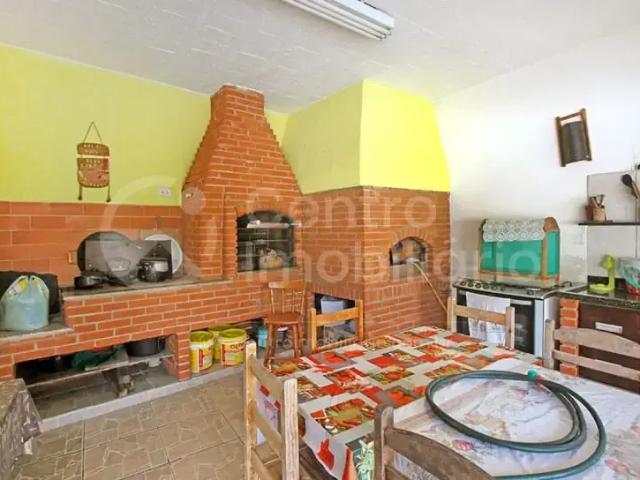 Casa / Sobrado para Venda em Peruíbe/SP Centro 3 Quartos
