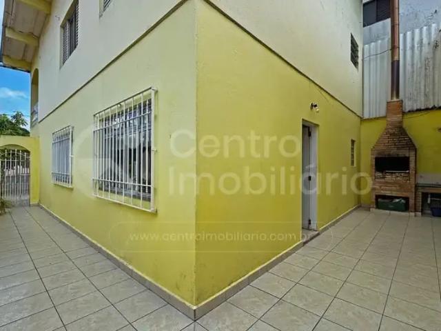 Casa / Sobrado para Venda em Peruíbe/SP Centro 3 Quartos