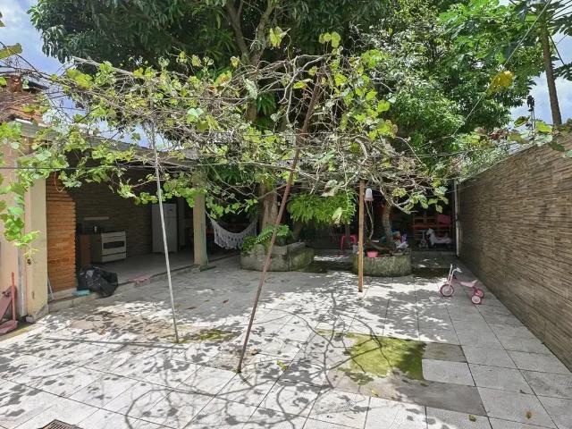 Casa / Sobrado para Venda em Peruíbe/SP Centro 3 Quartos