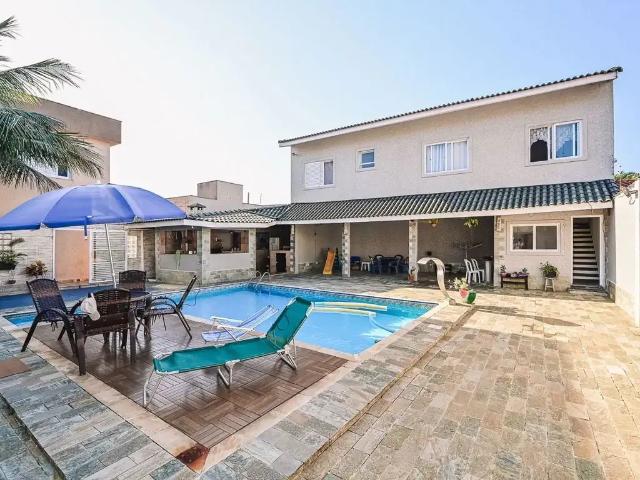 Casa / Sobrado para Venda em Peruíbe/SP Centro 4 Quartos