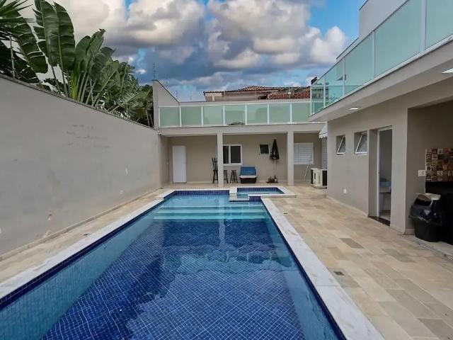 Casa / Sobrado para Venda em Peruíbe/SP Centro 5 Quartos