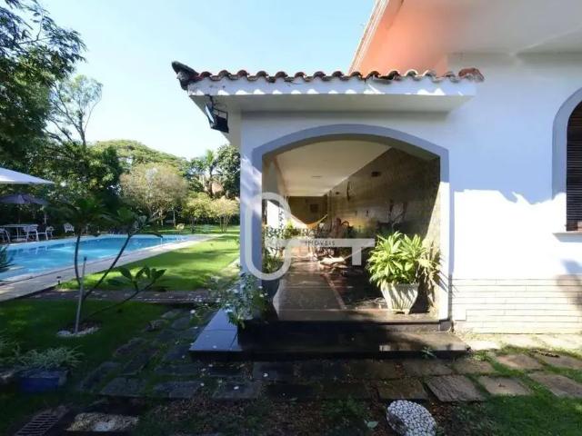 Casa / Sobrado para Venda em Peruíbe/SP Centro 5 Quartos