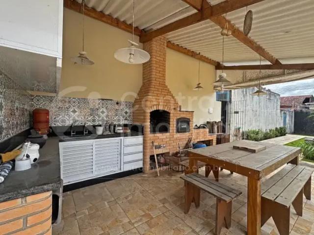 Casa / Sobrado para Venda em Peruíbe/SP Balneário Pampas 3 Quartos