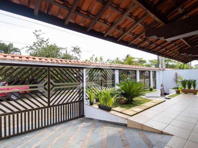 Casa / Sobrado para Venda em Peruíbe/SP Balneário Stella Maris 3 Quartos
