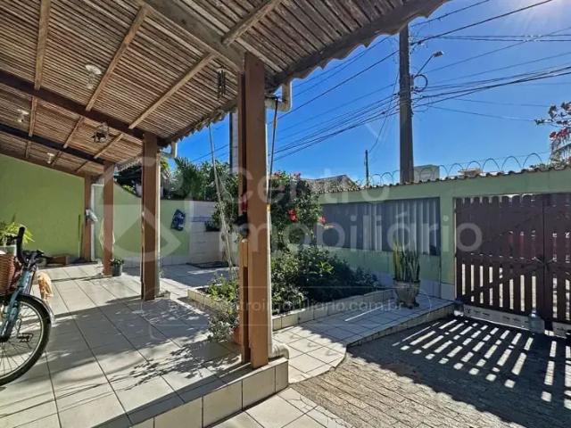 Casa / Sobrado para Venda em Peruíbe/SP Belmira Novaes 3 Quartos