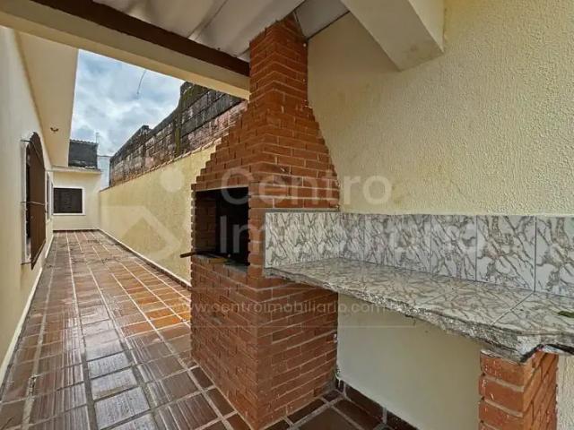 Casa / Sobrado para Venda em Peruíbe/SP Belmira Novaes 3 Quartos