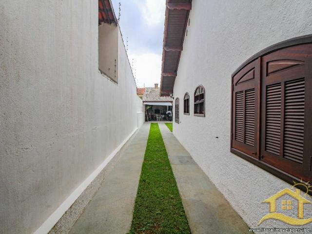 Casa / Sobrado para Venda em Peruíbe/SP Estância Balneária Maria Helena Novaes 3 Quartos
