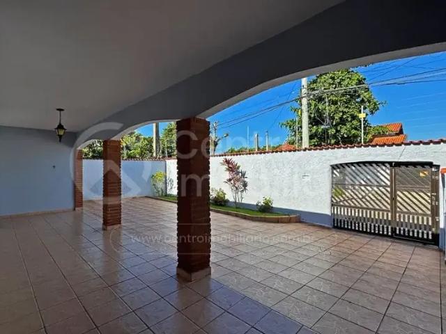 Casa / Sobrado para Venda em Peruíbe/SP Jardim Mar E Sol 3 Quartos