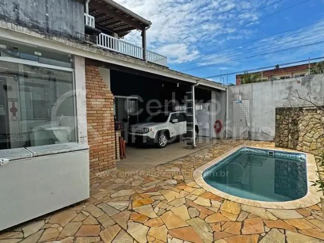 Casa / Sobrado para Venda em Peruíbe/SP Jardim Marcia 4 Quartos