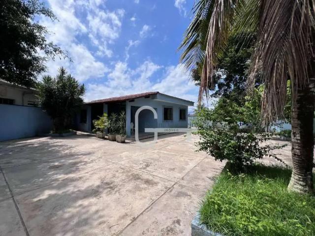 Casa / Sobrado para Venda em Peruíbe/SP Jardim Itatins 3 Quartos