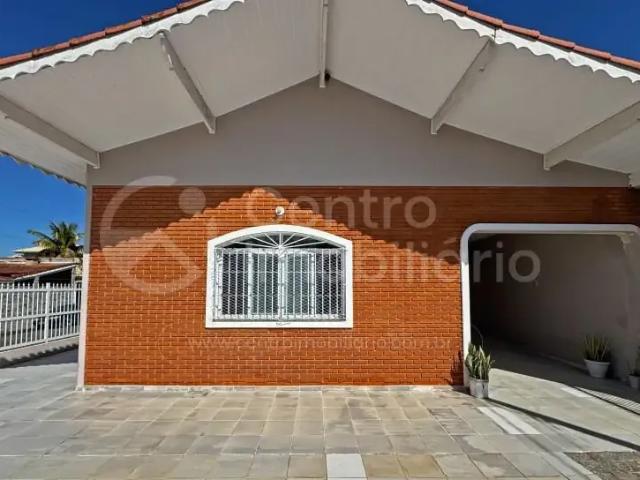 Casa / Sobrado para Venda em Peruíbe/SP Parque Balneário Oásis 4 Quartos