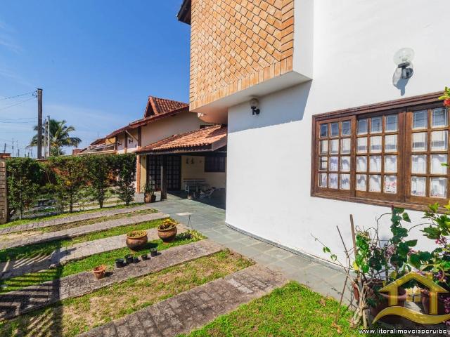 Casa / Sobrado para Venda em Peruíbe/SP Parque Balneário Oásis 3 Quartos
