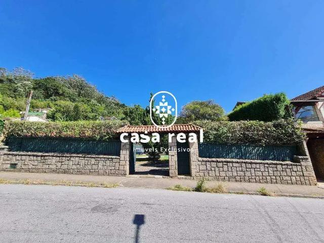 Casa / Sobrado para Venda em Petrópolis/RJ Centro 5 Quartos