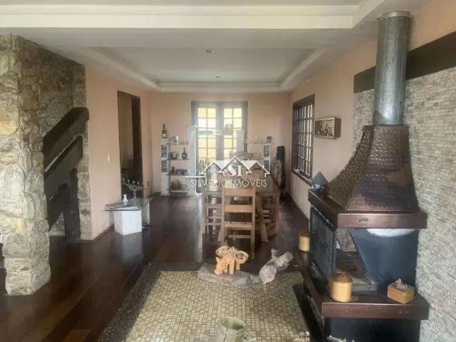 Casa / Sobrado para Venda em Petrópolis/RJ Alto da Serra 4 Quartos