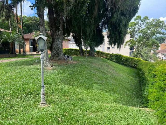Casa / Sobrado para Venda em Petrópolis/RJ Valparaíso 5 Quartos