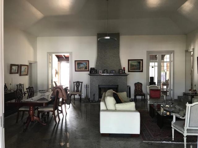 Casa / Sobrado para Venda em Petrópolis/RJ Valparaíso 5 Quartos