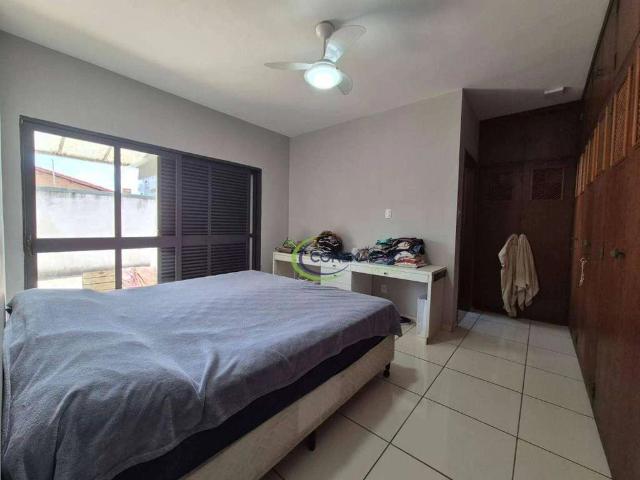 Casa / Sobrado para Venda em Pindamonhangaba/SP Vila Bourghese 4 Quartos