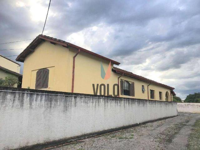 Casa / Sobrado para Venda em Pindamonhangaba/SP Alto do Cardoso 4 Quartos