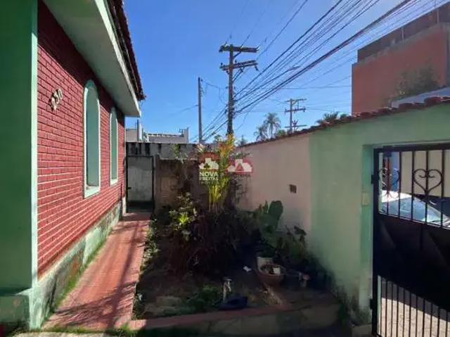 Casa / Sobrado para Venda em Pindamonhangaba/SP Centro 3 Quartos