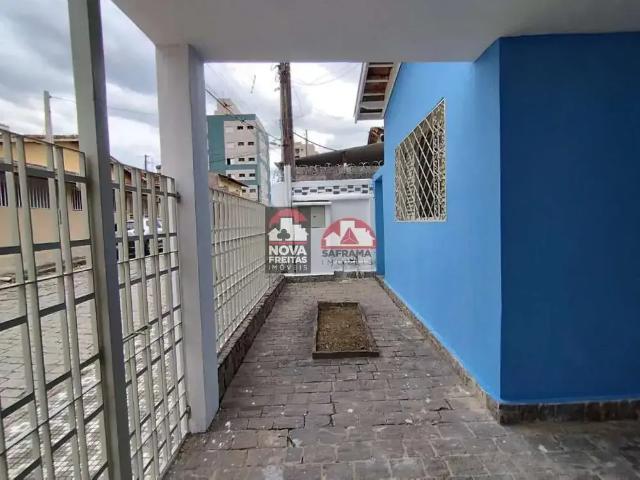 Casa / Sobrado para Venda em Pindamonhangaba/SP Centro 3 Quartos