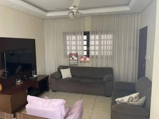 Casa / Sobrado para Venda em Pindamonhangaba/SP Crispim 3 Quartos